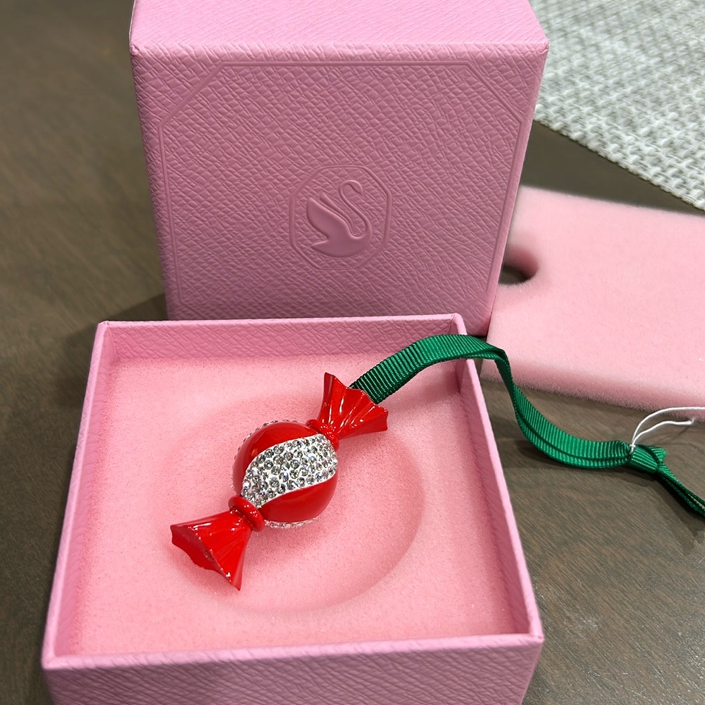 Swarovski NIB Holiday Cheers Dulcis Ornament